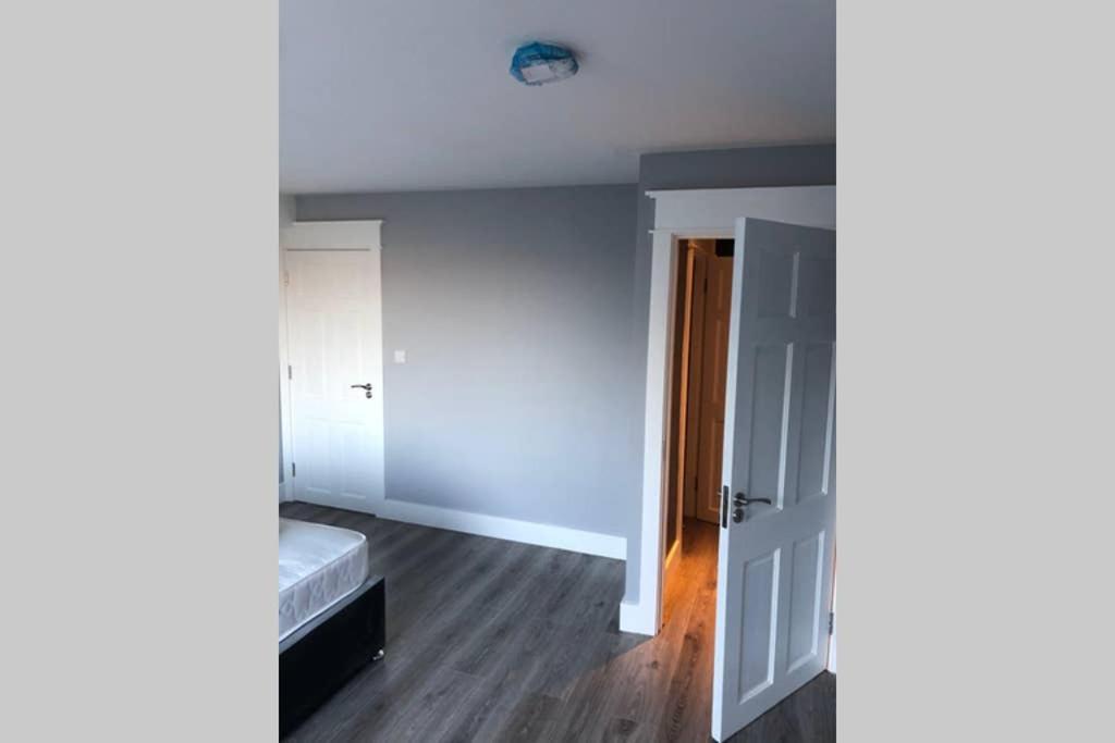 Lake View Galway City Экстерьер фото